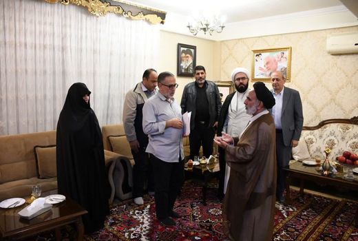 دیدار نماینده ولی‌فقیه در وزارت جهاد کشاورزی با خانواده شهید مدافع حرم 