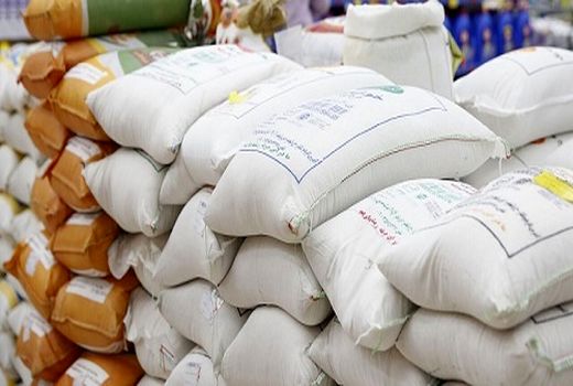 توزیع اقلام اساسی ماه رمضان در بیضا