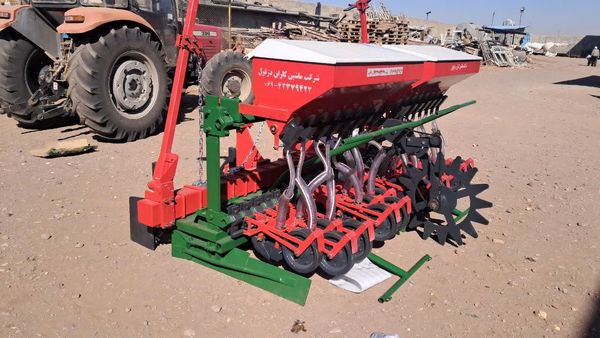 ورود فناوری‌های نوین کشت به قزوین برای حفاظت از منابع آب و خاک