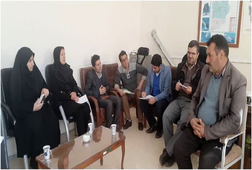 برگزاری جلسه و کارگاه توجیهی کاشت نهال سماق در عرصه های مستعد شهرستان هوراند