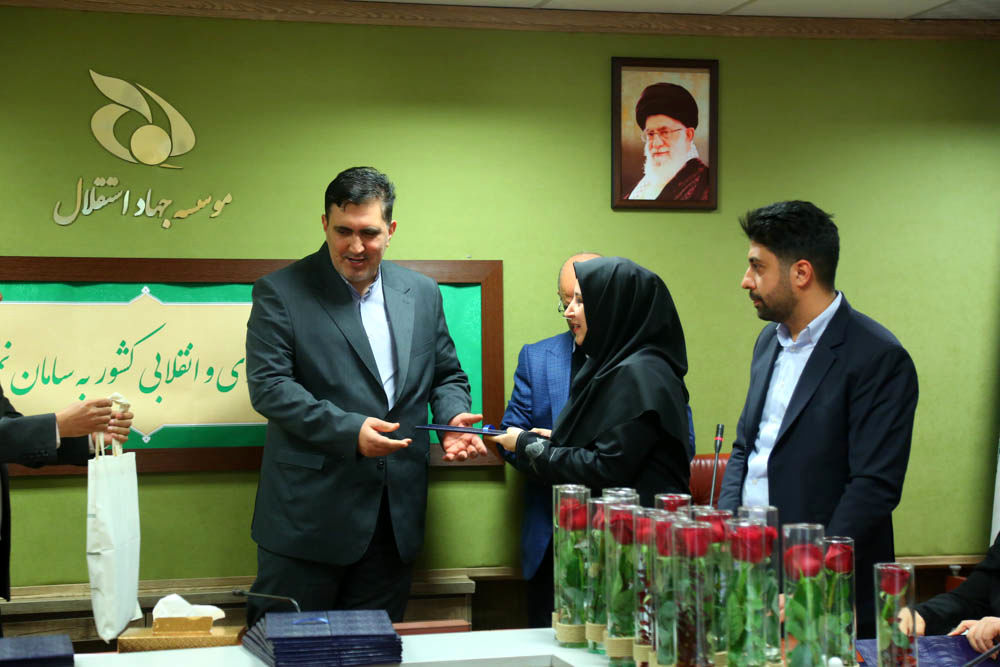 مراسم گرامیداشت روز زن در موسسه جهاد استقلال  