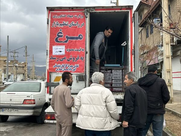 توزیع سیار مرغ منجمد در فارس ادامه دارد