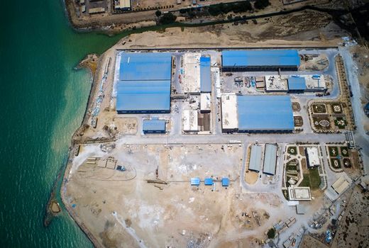 فاز نخست بزرگترین آب شیرین کن کشور بهره‌برداری شد