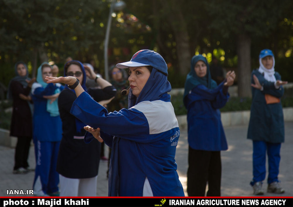 نرمش صبحگاهی