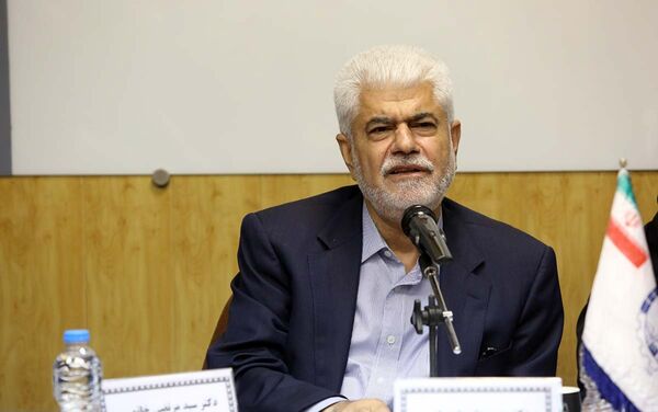 هیچ استیضاحی مشکل کشور را حل نمی‌کند