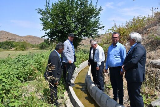 رئیس سازمان جهاد کشاورزی آذربایجان شرقی از فاز ۳ کانال آبیاری عمارت بازدید کرد 