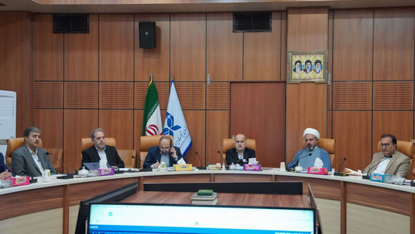 جهش شیلات در سنگر تولید و امنیت غذایی با تکیه بر همت جهادی صیادان و آبزی‌پروران
