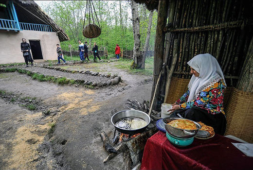 اشتغال پایدار در روستا ثبات جمعیتی به همراه دارد 