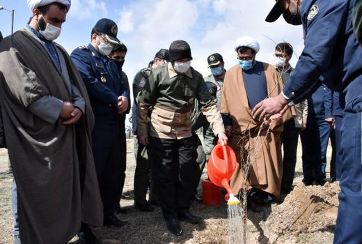  کاشت ۲هزار اصله نهال به یاد ۲ شهید خلبان نهاجا در تبریز