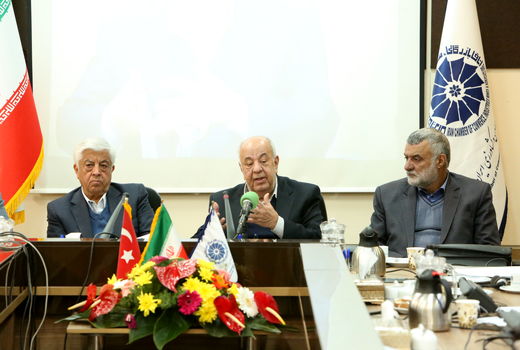 منعی برای خصوصی سازی بذر وجود ندارد