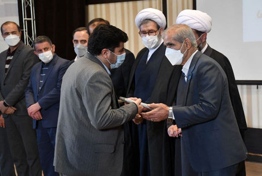 تجلیل از مهندس فتحی به عنوان مدیر برتر و نمونه حامی پژوهش و فناوری در سال 1400