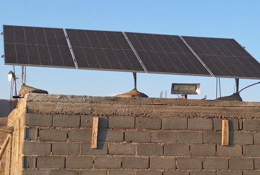 استقبال تولیدکنندگان زرین دشتی از به کارگیری پنل‌های خورشیدی در مزارع و دامداری‌ها 