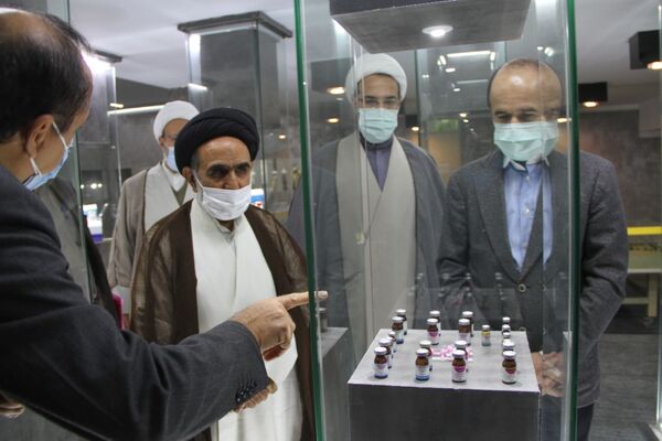 بازدید نماینده ولی فقیه از موسسه تحقیقات واکسن و سرم سازی رازی