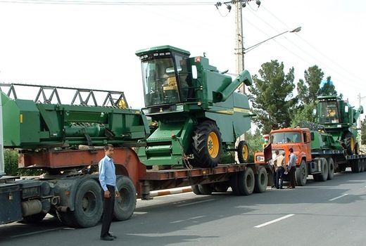 توزیع سوخت یارانه‌ای بین کمباین‌داران 