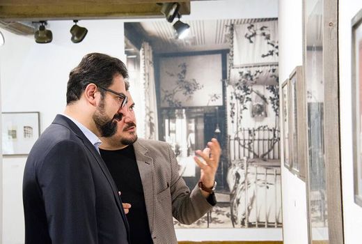 معاون امور هنری ارشاد از نمایشگاه آثار واگنر – معمار اتریشی – دیدن کرد