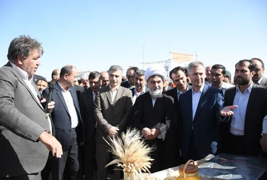 اولین جشنواره پسته و نمایشگاه توانمندی های روستایی و عشایری شهرستان آذرشهر برگزار شد 