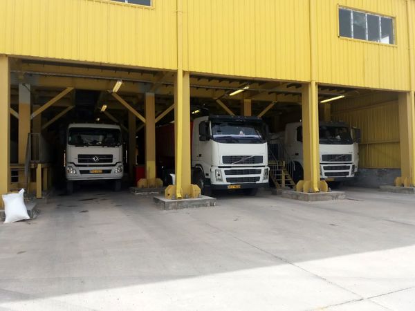 حمل و توزیع ۲ هزار و ۸۲ تن کود شیمیایی در سامان