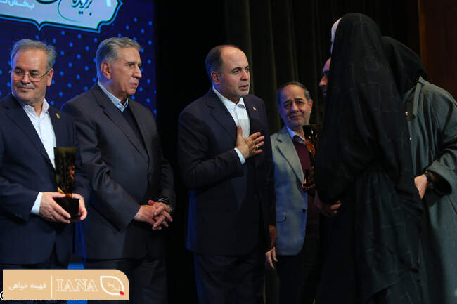 تجلیل از برگزیدگان ملی بخش کشاورزی 