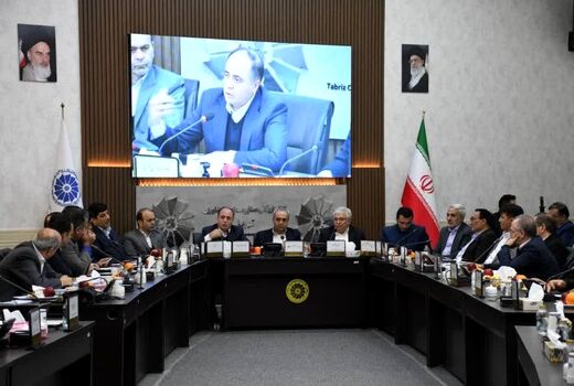 اصلاحات اقتصادی و کنترل بازار باید همزمان پیش بروند