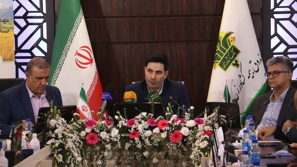  بیمه پایه فراگیر ۱۷ کالای اساسی از مهرماه فعال می‌شود / صدور 2میلیون 200هزار بیمه نامه در سال 1404