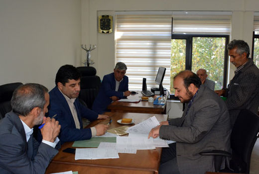 رسیدگی به مشکلات مراجعین در میز خدمت سازمان جهاد کشاورزی آذربایجان شرقی