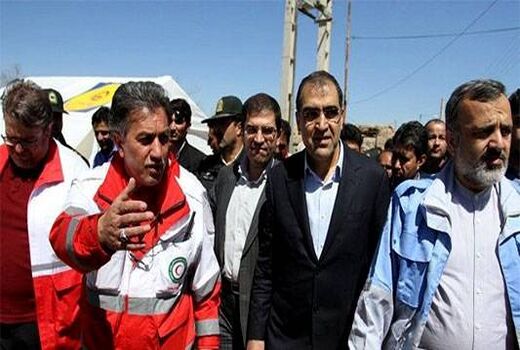 وزیربهداشت از مناطق زلزله‌زده اخیر کرمانشاه بازدید کرد