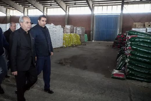 مردم نگران نباشند ذخایر استراتژیک تامین شده است
