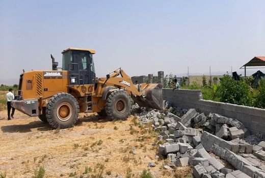 استمرار عملیات قلع و قمعِ تغییر کاربری‌های غیر مجاز در اراضی کشاورزی رامهرمز 
