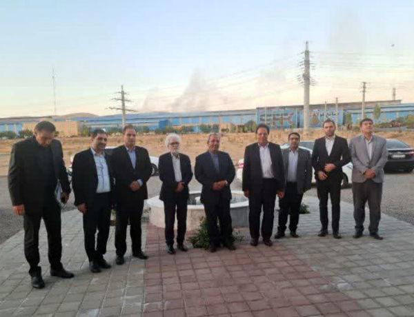 تأکید بر بهره‌برداری اصولی از اراضی ملی و توسعه پایدار صنعت در آذربایجان شرقی