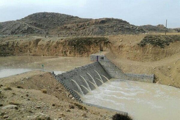 طرح آبخیزداری در بالادست ۱۹۰۰ رشته قنات کشور در حال انجام است