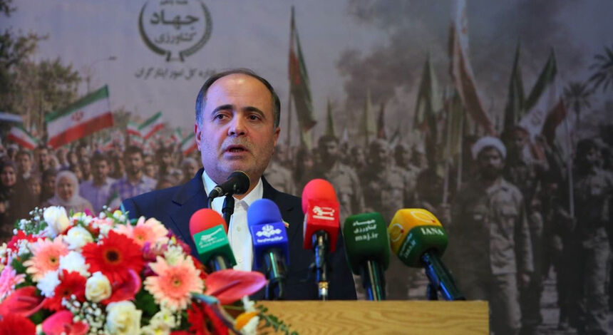 راه سنگرسازان بی‌سنگر را ادامه می‌دهیم/کشاورزی پیشتاز رشد اقتصادی کشور