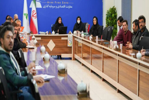 دومین کارگاه آموزشی آفت‌های گلخانه ای در ارس برگزار شد‌