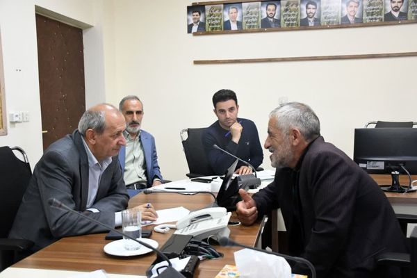 رسیدگی به مشکلات 15 نفر ازمراجعان کشاورزی در دیدارمردمی رئیس سازمان جهادکشاورزی آذربایجان شرقی