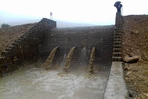 آبگیری بندهای خاکی در شهرستان گرمسار بخش ایوانکی حوزه چنداب 