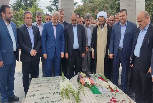 ادای احترام وزیر جهاد کشاورزی به شهدای استان گیلان