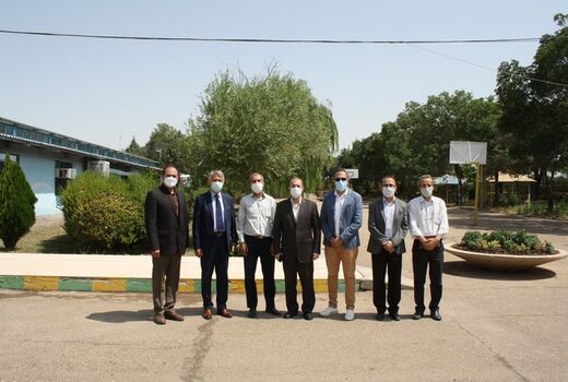 بازدید سفیر صربستان در ایران از مرکز تحقیقات و آموزش کشاورزی و منابع طبیعی استان قزوین