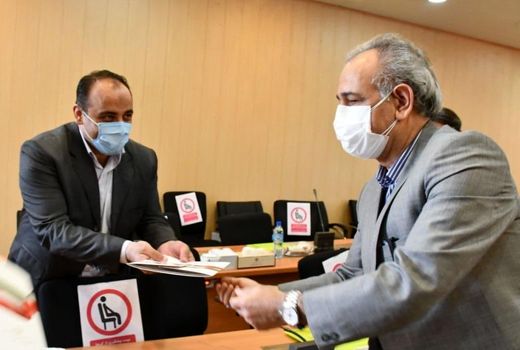 تجلیل معاون هماهنگی امور اقتصادی استاندار آذربایجان شرقی از مدیر روابط عمومی سازمان جهادکشاورزی استان