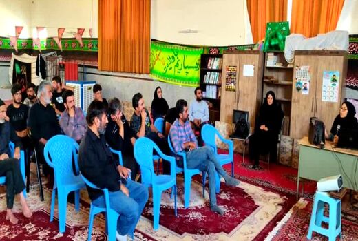 برگزاری دوره آموزشی مدیریت اصولی پسماندهای گلخانه در شهرستان تیران و کرون