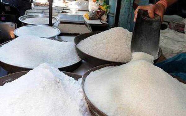 توزیع 153 تن کالای اساسی در آباده