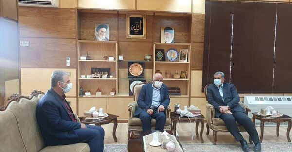 مشکلات مرتبط با خرید کشمش اتحادیه شرکت‌های تعاونی روستایی تاکستان بررسی شد