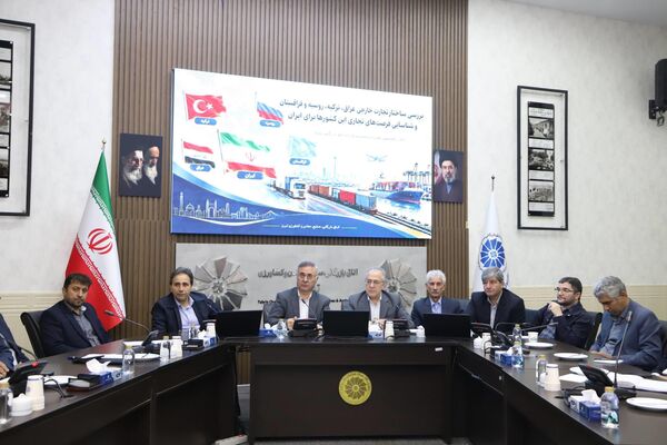 تسهیل صادرات محصولات کشاورزی و حمایت از واحدهای فرآوری در اولویت باشد