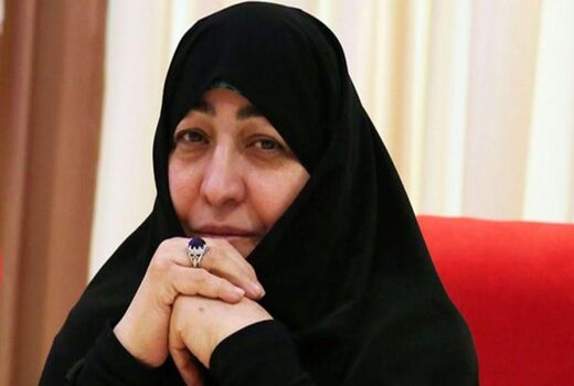 فرصت برابر باشد، بانوان خودشان رشد می‌کنند