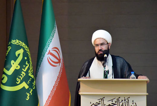 حجاب و عفاف از سه دیدگاه دینی ، هویتی و سیاسی اهمیت دارد