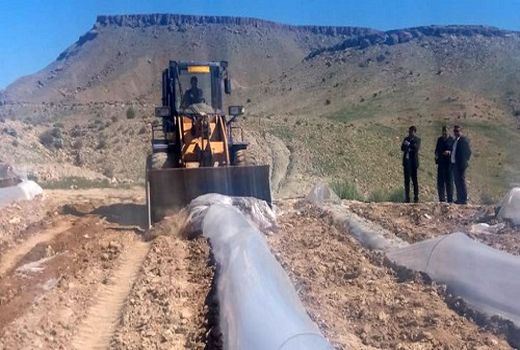 رهایی اراضی ملی از دست متخلفین در قیروکارزین 