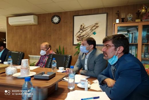 صدور پروانه استاندارد تشویقی برای 6 محصول کشاورزی در فارس/پرتقال، نارنگی، زعفران (دو مزرعه)، سیب درختی، خیار و پسته در فهرست این محصولات
