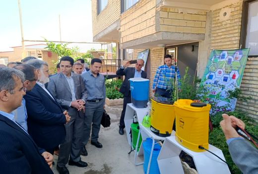 بازدید استاندار آذربایجان غربی از  واحد تولید سمپاش‌های دستی 