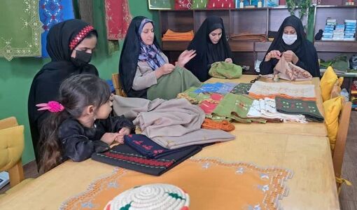 از احیای خامه‌دوزی تا اشتغال ۲۰۰ نفر؛ روایت یک زن کارآفرین در سیستان و بلوچستان