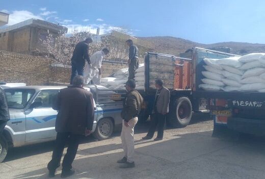 شکر تنظیم بازار به زنبورداران سپیدان رسید 