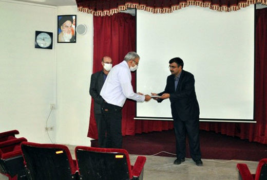 برگزاری مراسم تکریم و معارفه رئیس بخش تحقیقات گیاه پزشکی مرکز تحقیقات و آموزش کشاورزی و منابع طبیعی آذربایجان شرقی