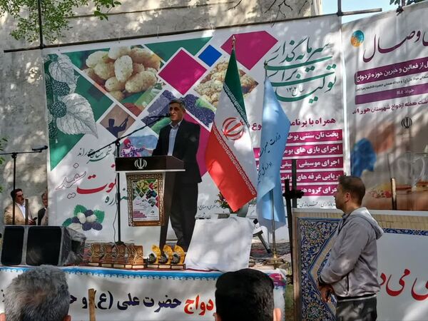 برگزاری اولین دوره جشنواره توت سفید در شهرستان هوراند